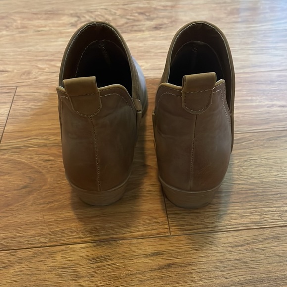 Universal Threads ankle booties size 6 - Picture 3 of 5